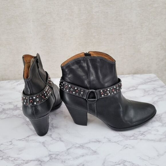 SOFFT Noreen Studded Black Leather Heeled Ankle Bootie 10M - Picture 8 of 14